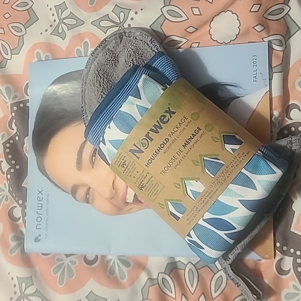 NWT Norwex Cleaning Household Package Set with 3 Total NORWEX Cloths